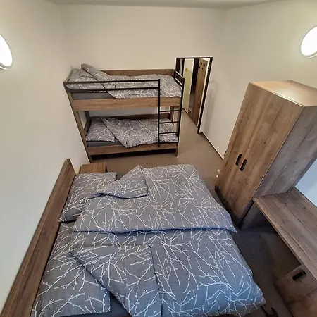 Rekreacko Hruba Strana * Bzince pod Javorinou