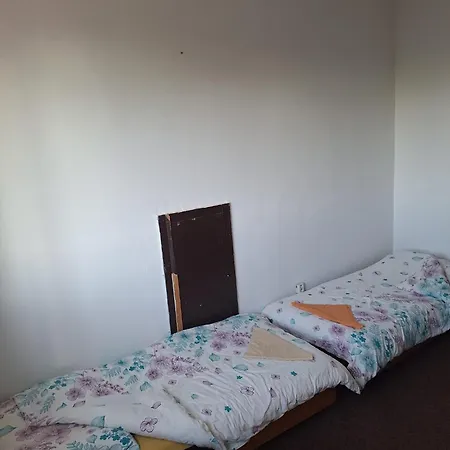 Rekreacko Hruba Strana Lägenhet *