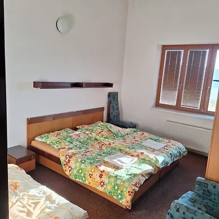 Rekreacko Hruba Strana Apartman Alsóbotfalu