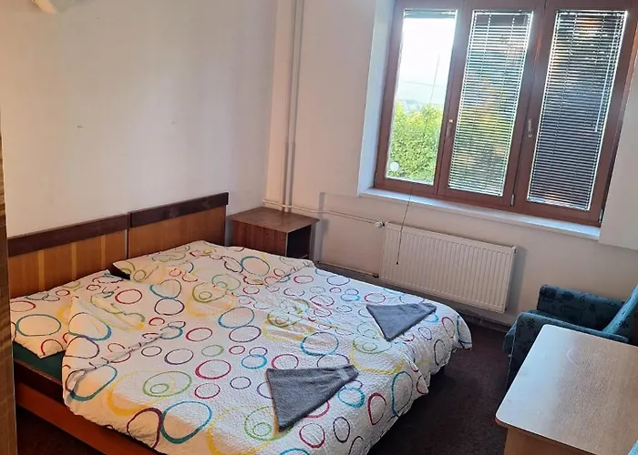 Rekreacko Hruba Strana * Bzince pod Javorinou